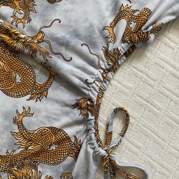 G Mini gold dragon dress. - Picture 3 of 8